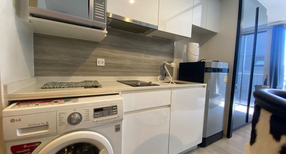 For sale 1 bed condo in Khlong Toei, Bangkok