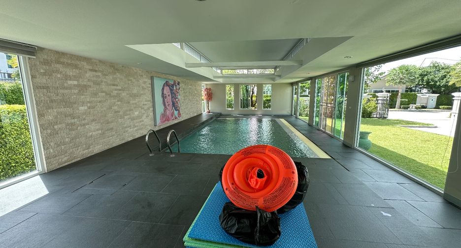 Casa en venta de 5 habitaciones en Pak Kret, Nonthaburi
