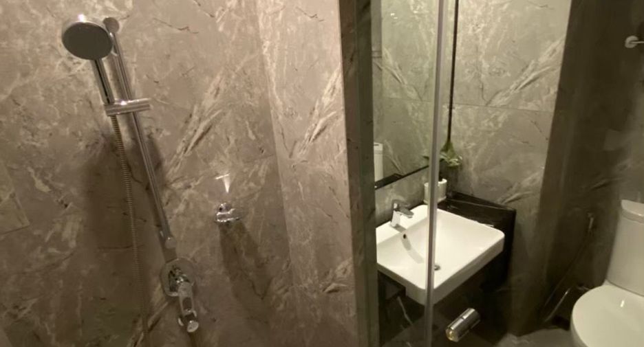 For rent and for sale 1 bed condo in Khlong Toei, Bangkok