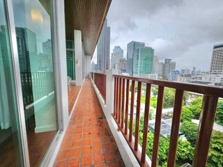 À louer 4 chambres appartement à Sathon, Bangkok