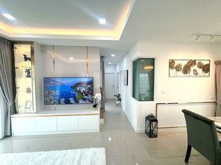 Casa en alquiler de 4 habitaciones en Mueang Samut Prakan, Samut Prakan