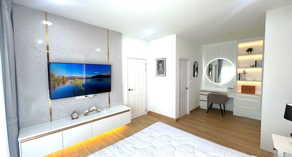 Casa en alquiler de 4 habitaciones en Mueang Samut Prakan, Samut Prakan