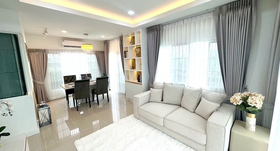 Casa en alquiler de 4 habitaciones en Mueang Samut Prakan, Samut Prakan