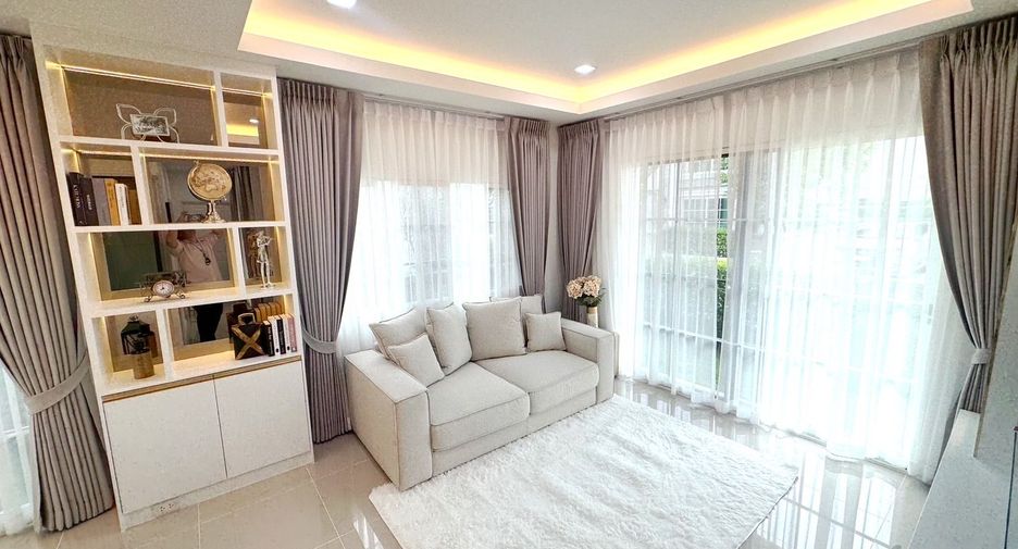 Casa en alquiler de 4 habitaciones en Mueang Samut Prakan, Samut Prakan