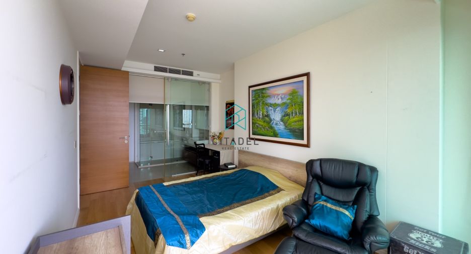 For sale 1 bed condo in Sathon, Bangkok