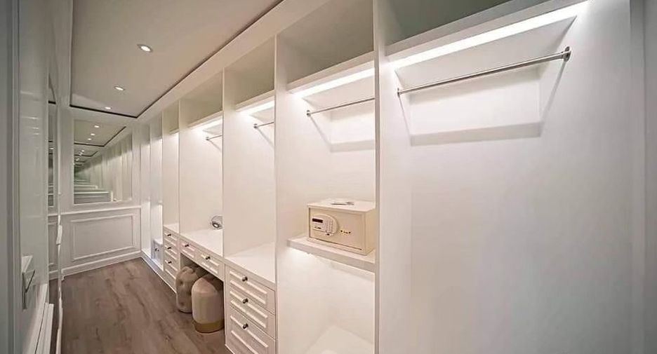 Wohnung zur Miete und zum Kauf mit 2 Zimmer in Watthana, Bangkok