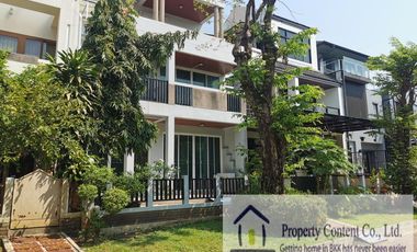 For rent 4 bedrooms townhouse in Chatuchak, Bangkok