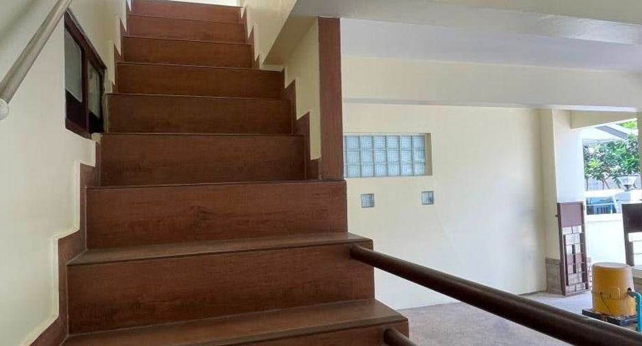 For rent 4 bedrooms townhouse in Chatuchak, Bangkok
