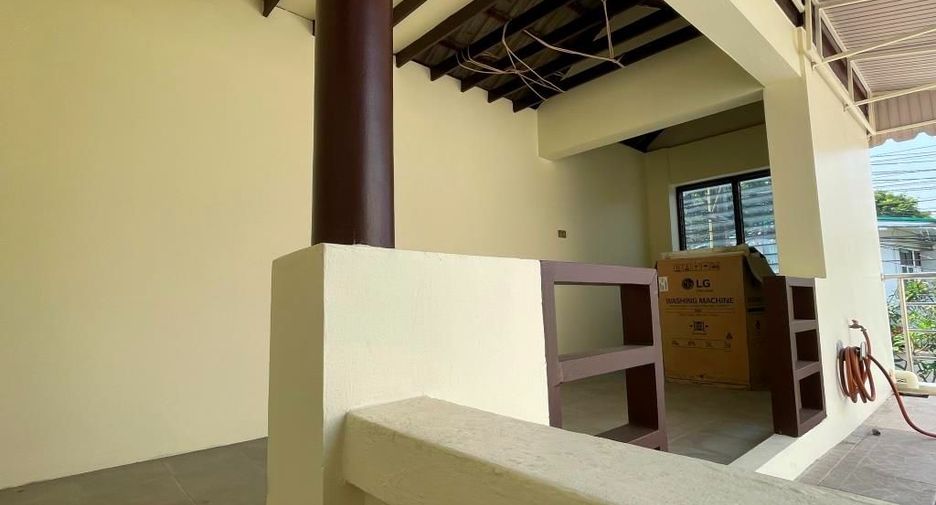 For rent 4 bedrooms townhouse in Chatuchak, Bangkok