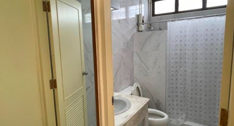 For rent 4 bedrooms townhouse in Chatuchak, Bangkok