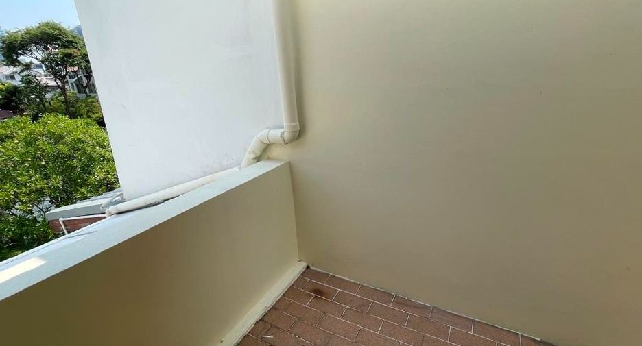 For rent 4 bedrooms townhouse in Chatuchak, Bangkok