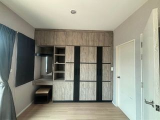For rent 3 bedrooms townhouse in Prawet, Bangkok