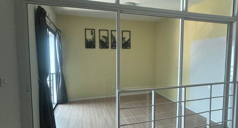 For rent 3 bedrooms townhouse in Prawet, Bangkok