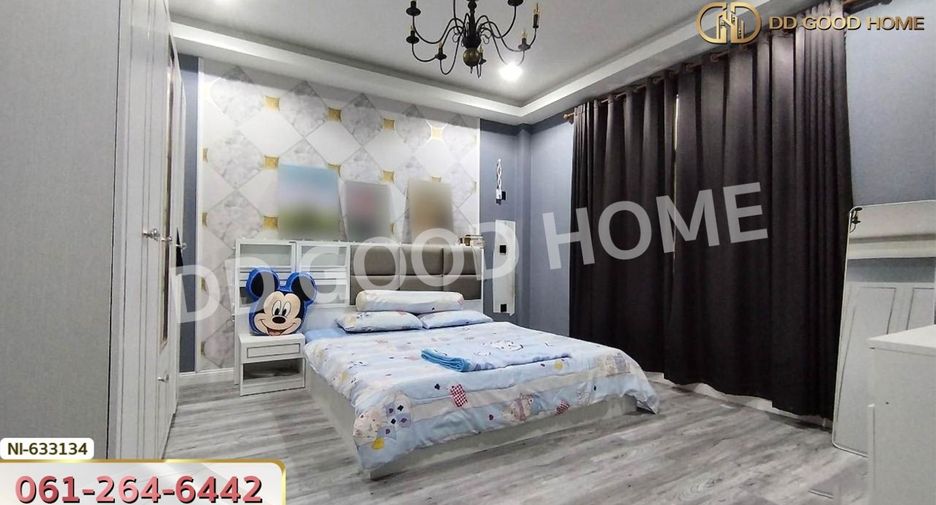 For sale 2 bed townhouse in Si Maha Phot, Prachin Buri