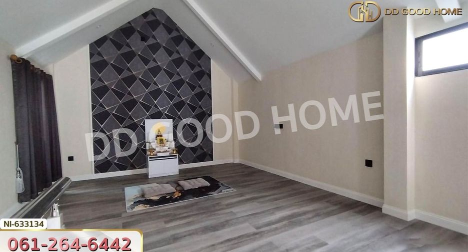 For sale 2 bed townhouse in Si Maha Phot, Prachin Buri