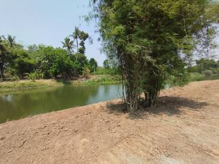 For sale land in Sam Chuk, Suphan Buri