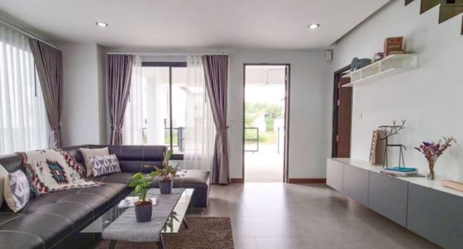 For sale 18 bedrooms townhouse in San Kamphaeng, Chiang Mai