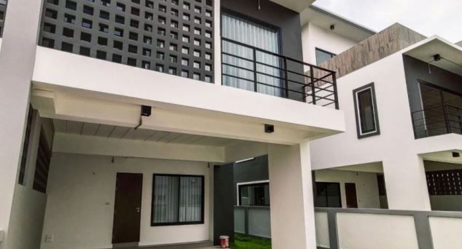 For sale 18 bedrooms townhouse in San Kamphaeng, Chiang Mai