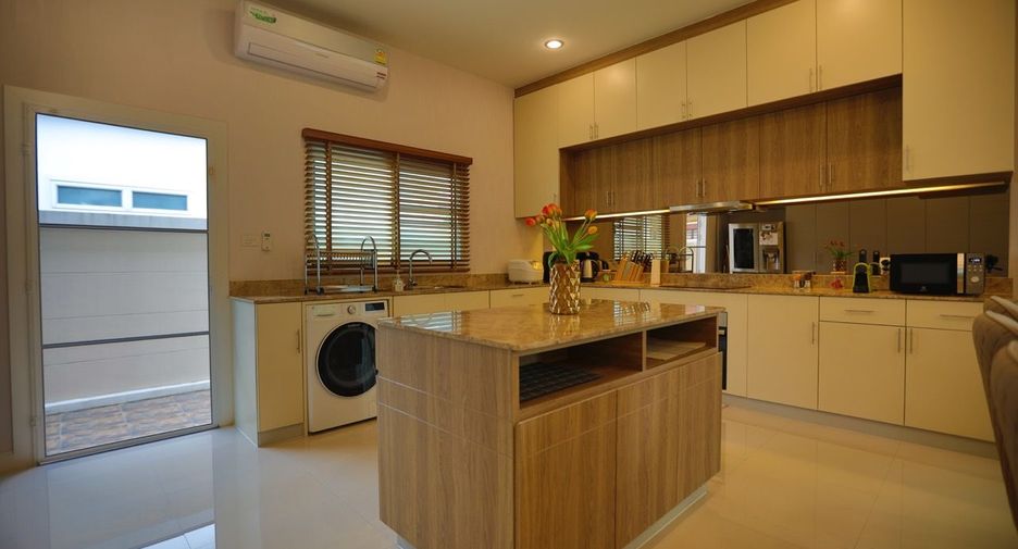 Casa en venta de 3 habitaciones en Bang Lamung, Chonburi