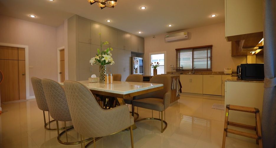 Casa en venta de 3 habitaciones en Bang Lamung, Chonburi