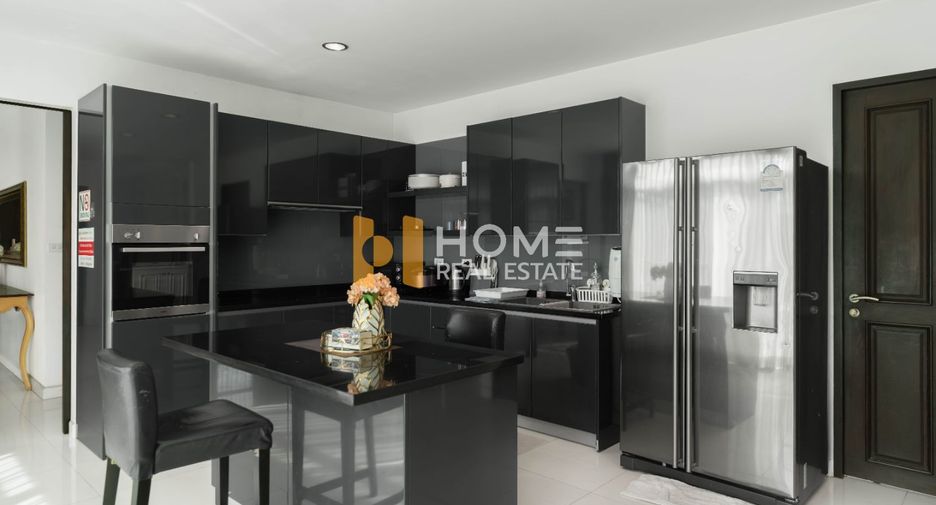 Casa en venta de 4 habitaciones en Bang Kapi, Bangkok