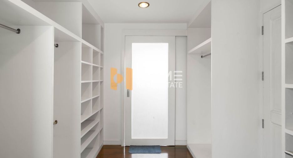 Casa en venta de 4 habitaciones en Bang Kapi, Bangkok
