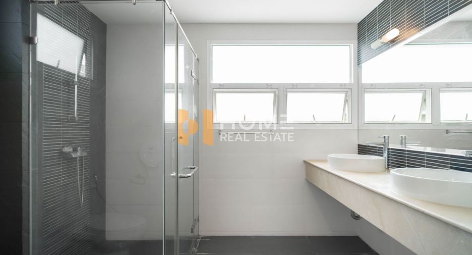 Casa en venta de 4 habitaciones en Bang Kapi, Bangkok
