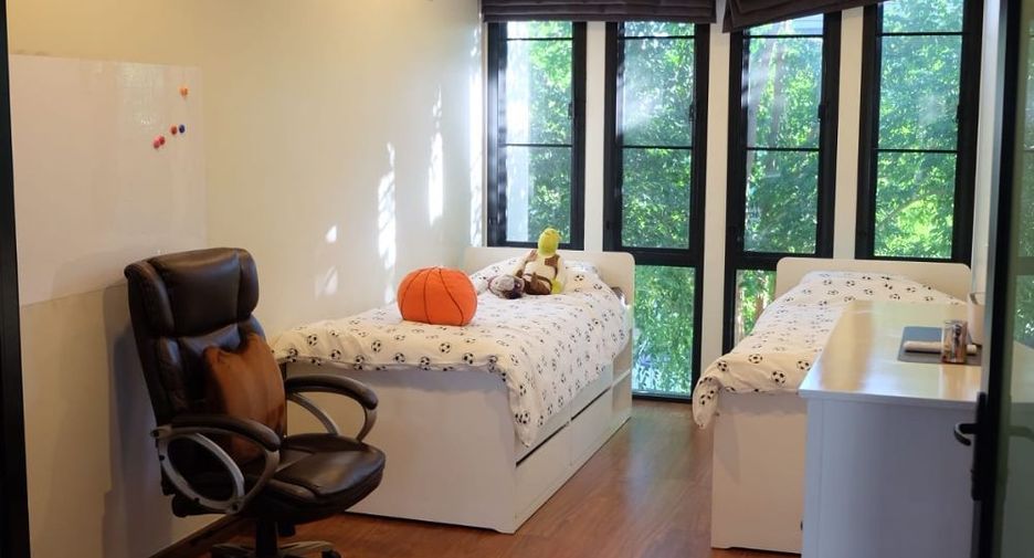 Аренда 4 спальни дом в Bang Phli, Самутпракан