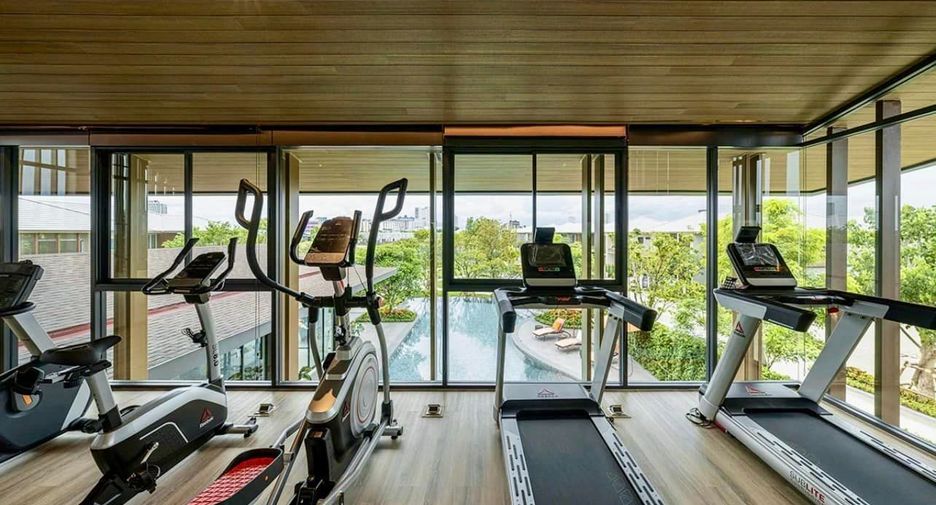 For rent 4 bedrooms house in Bang Kapi, Bangkok