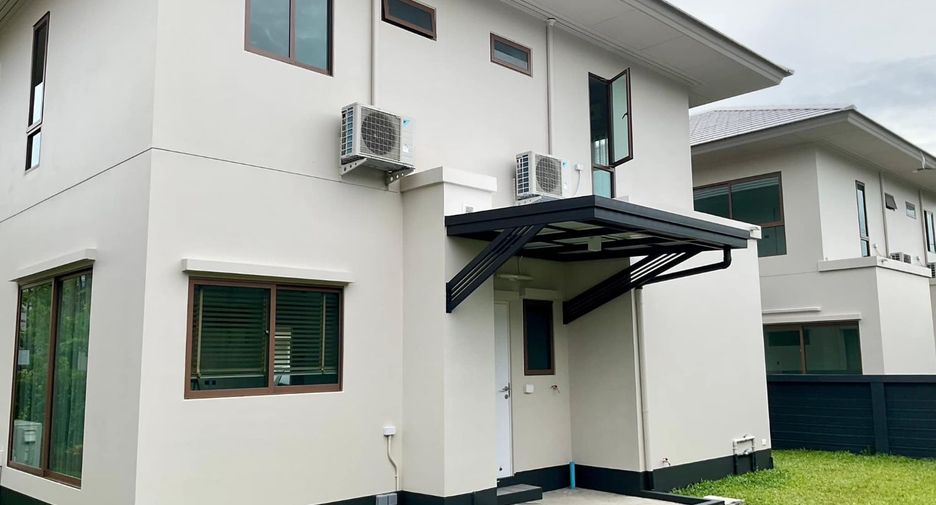 For rent 4 bedrooms house in Bang Kapi, Bangkok