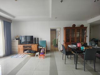 For sale 3 Beds condo in Huai Khwang, Bangkok