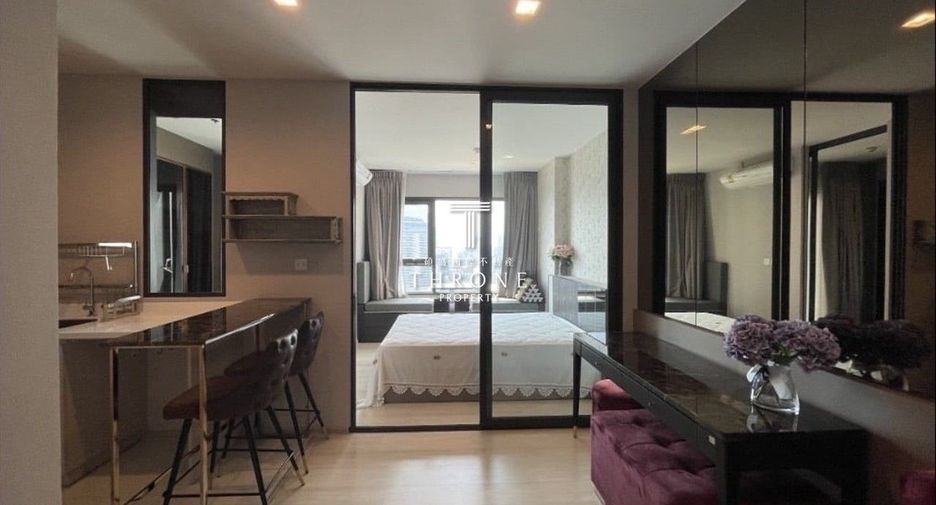 For sale 1 bed condo in Pathum Wan, Bangkok