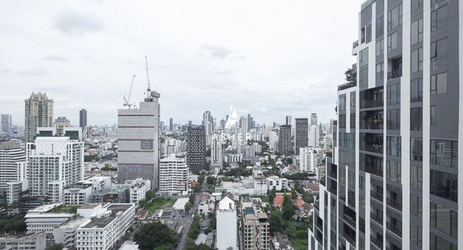For rent 3 ベッドルーム condo in Khlong Toei, Bangkok