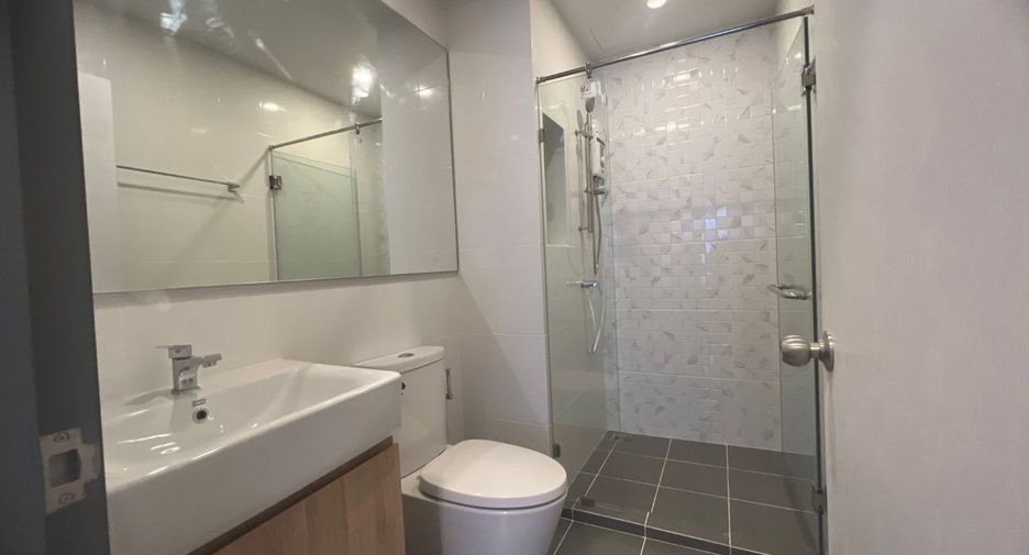 For sale 1 bed condo in Bang Phlat, Bangkok
