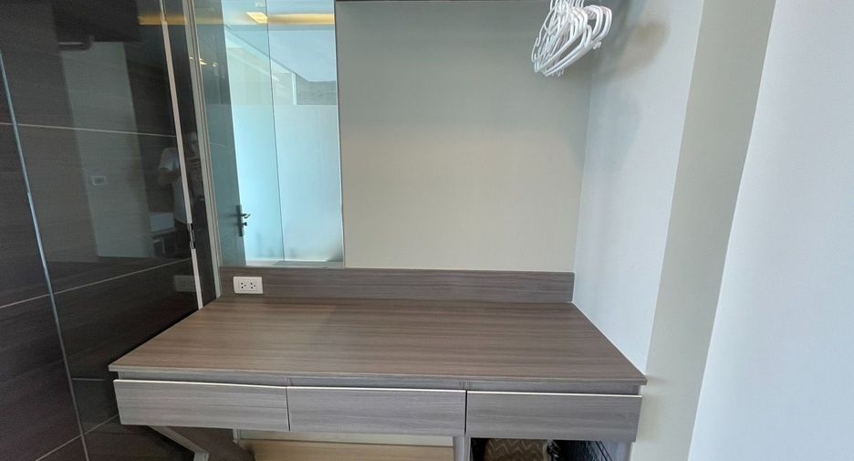 For rent 2 bedrooms condo in Bang Lamung, Chonburi