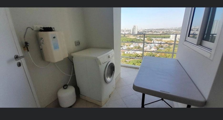 For rent 3 bedrooms condo in Jomtien, Pattaya