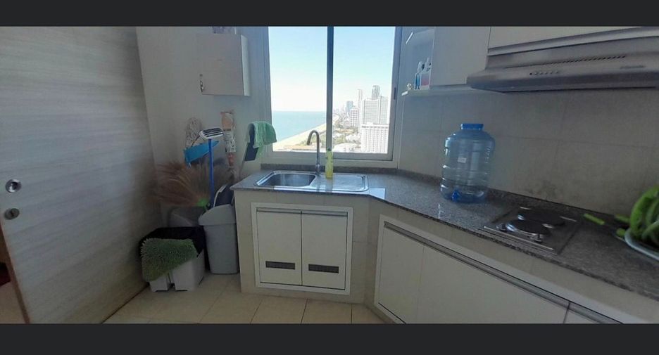 For rent 3 bedrooms condo in Jomtien, Pattaya