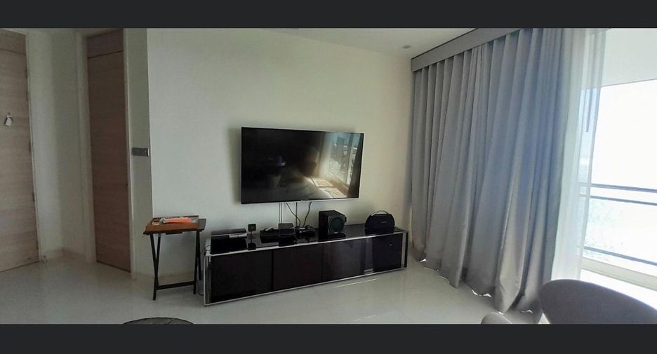 For rent 3 bedrooms condo in Jomtien, Pattaya