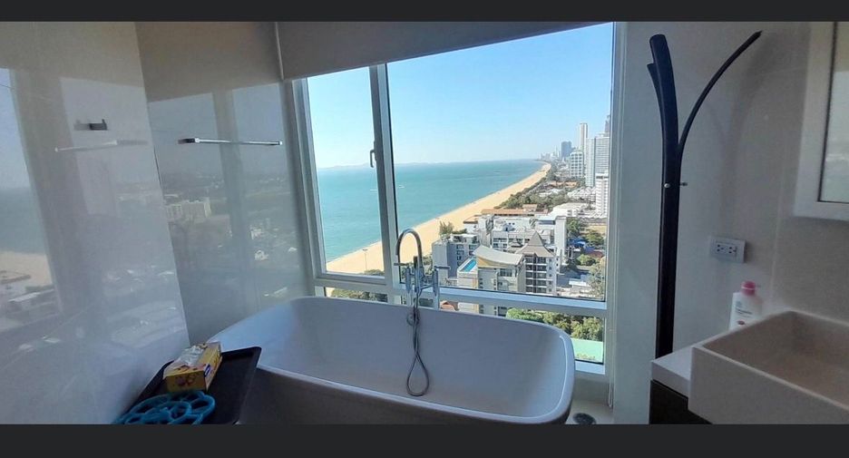 For rent 3 bedrooms condo in Jomtien, Pattaya