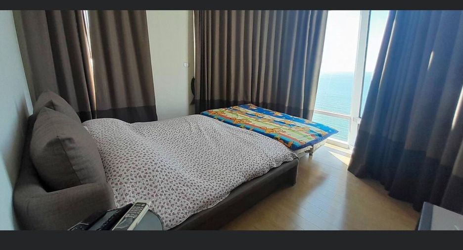 For rent 3 bedrooms condo in Jomtien, Pattaya