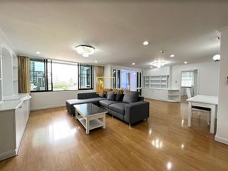 For rent 3 bedrooms condo in Khlong Toei, Bangkok