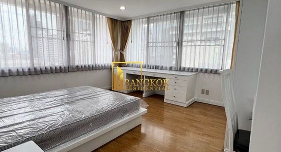 For rent 3 bedrooms condo in Khlong Toei, Bangkok