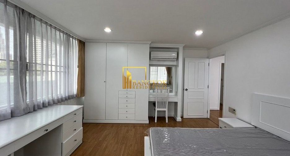 For rent 3 bedrooms condo in Khlong Toei, Bangkok