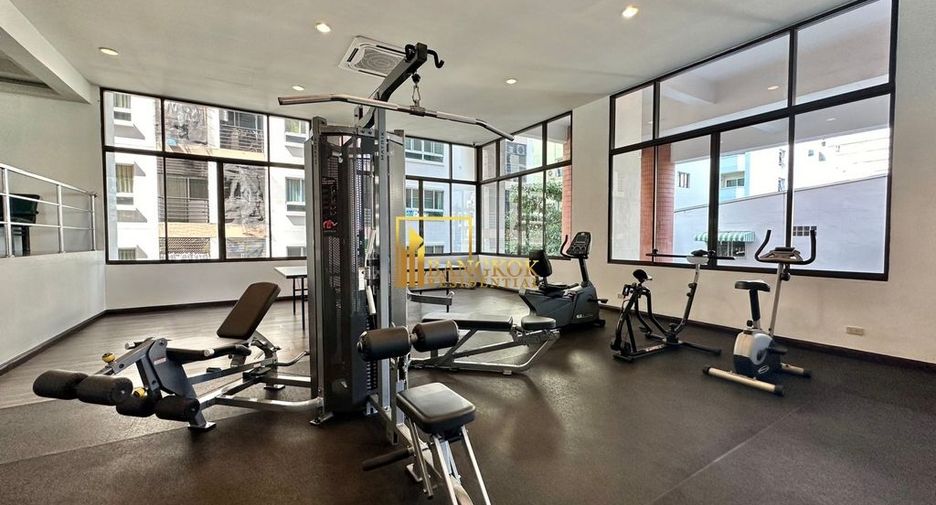 For rent 3 bedrooms condo in Khlong Toei, Bangkok