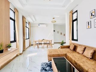 Casa en alquiler y en venta de 4 habitaciones en Mueang Chiang Mai, Chiang Mai