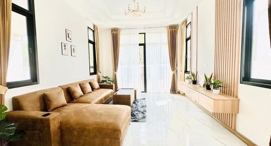 Haus zur Miete und zum Kauf mit 4 Zimmer in Mueang Chiang Mai, Chiang Mai