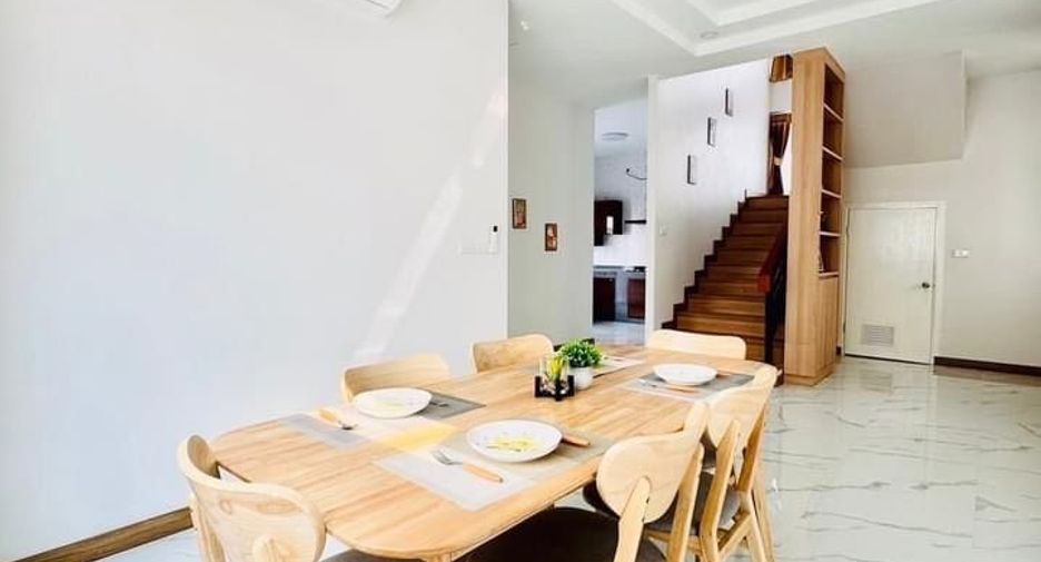 Haus zur Miete und zum Kauf mit 4 Zimmer in Mueang Chiang Mai, Chiang Mai