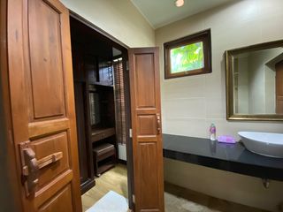 For rent and for sale 3 bed villa in Mueang Krabi, Krabi
