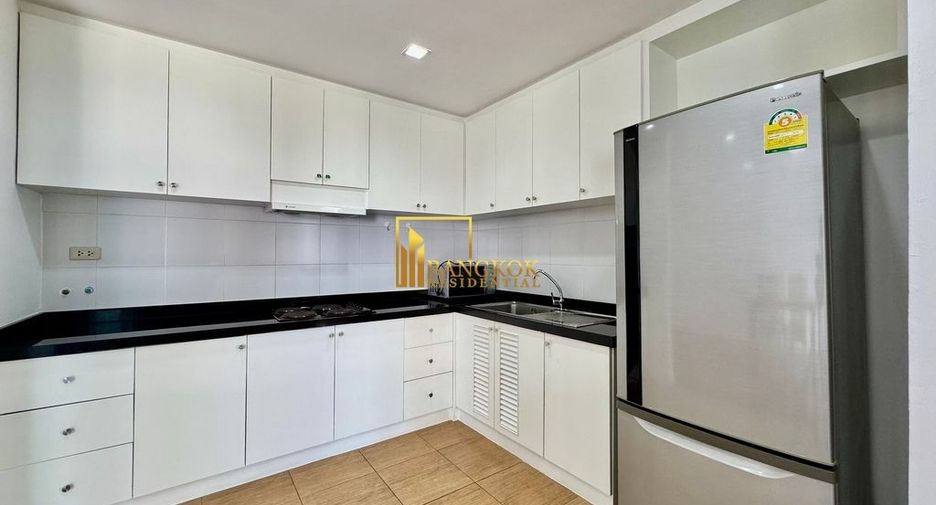 For rent 3 bedrooms condo in Khlong Toei, Bangkok