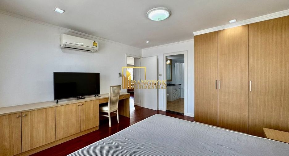 For rent 3 bedrooms condo in Khlong Toei, Bangkok